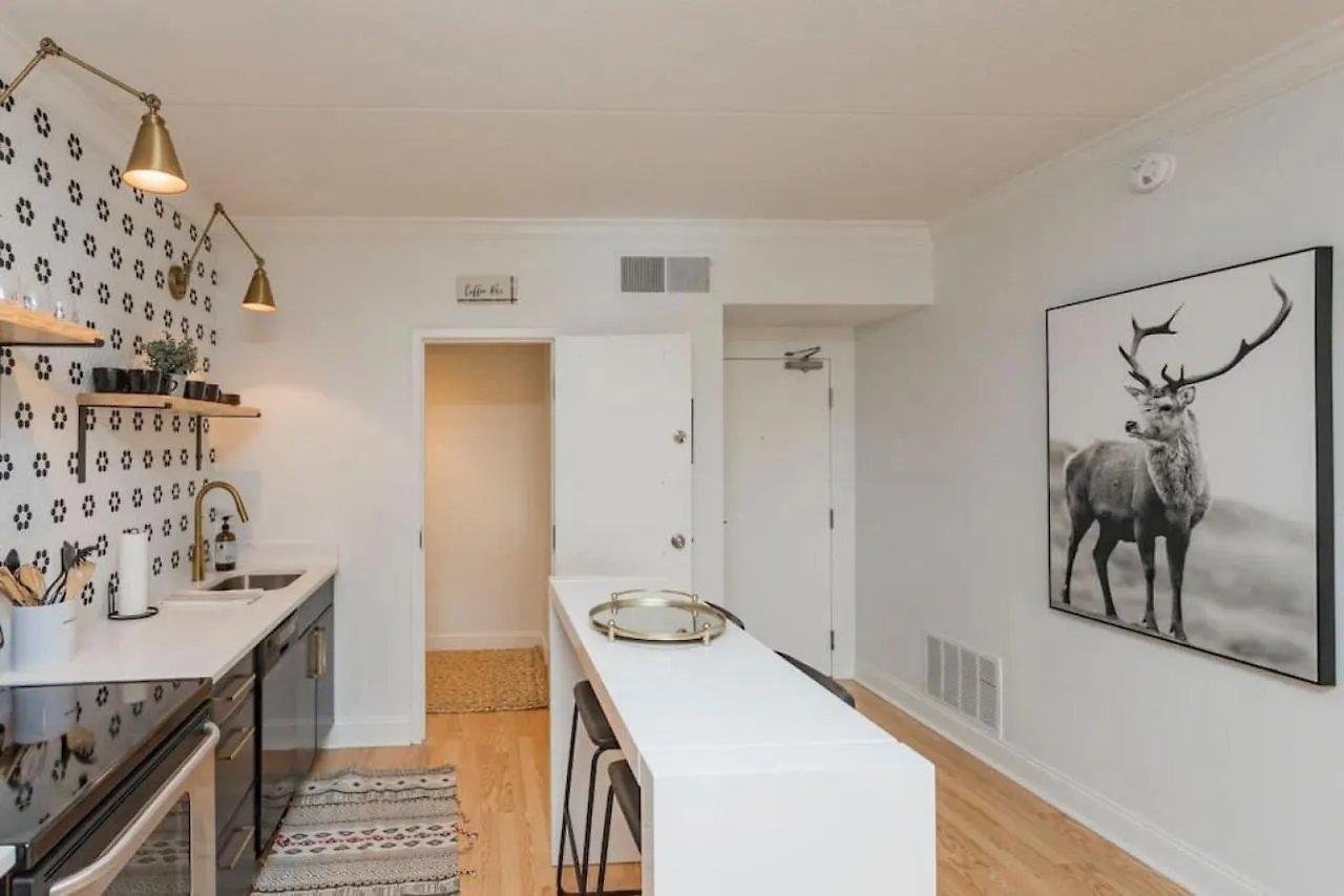 Music City Holiday 2 Bedroom 5 Beds Pool Parking ナッシュビル